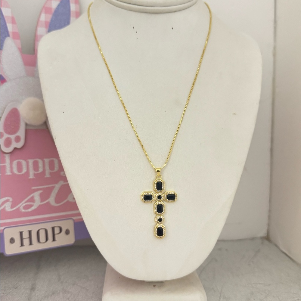 DENKAYS STATEMENT NECKLACE